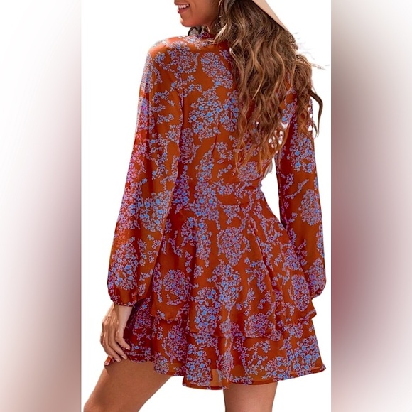 Rust W/ Blue Floral Print Long Sleeve Romper NWOT - Picture 4 of 12